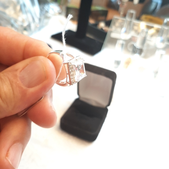 Ladies jewelry - Picture 4 of 8